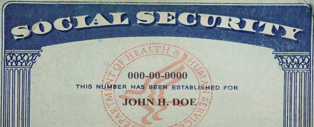 Social Security card v3 - Retired Americans